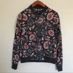 Sherpa Adventure Gear paisley zip sweater